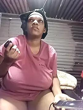 Freechat HappygalTheQueen on StripChat