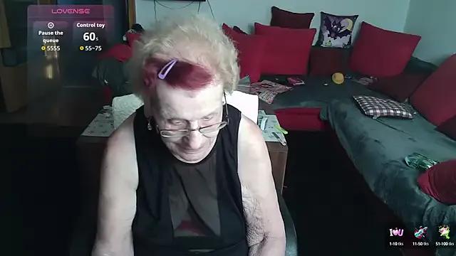 Freechat HeisseomaOriginal on StripChat