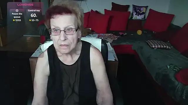 Freechat HeisseomaOriginal on StripChat