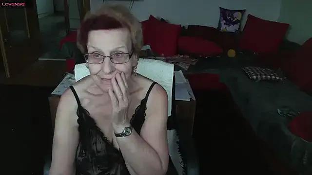 Freechat HeisseomaOriginal on StripChat