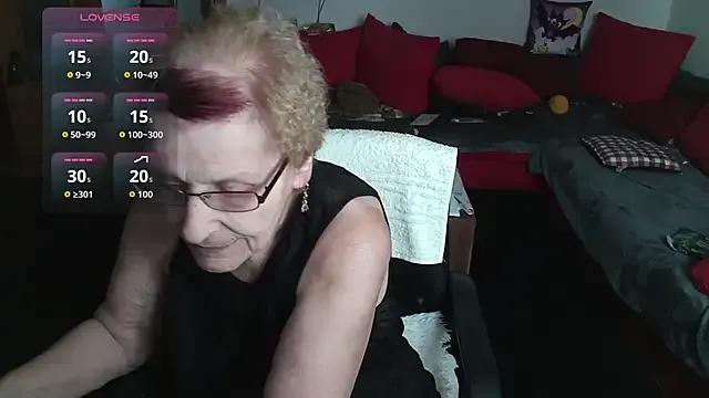 Freechat HeisseomaOriginal on StripChat