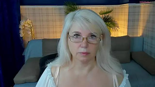 Hella_Fabel — Hot kiss on your dick