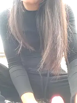 hello_mie on StripChat