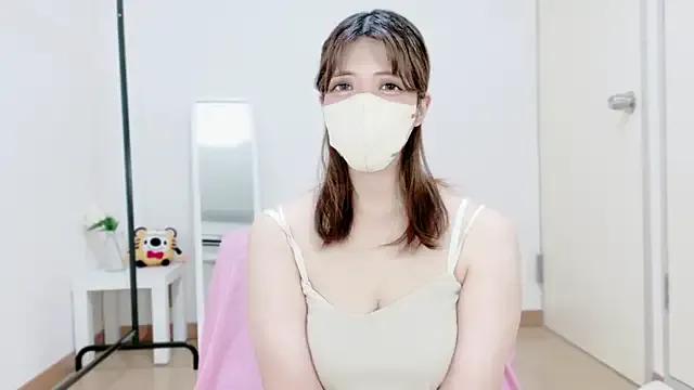 Freechat hinachuuu__D on StripChat