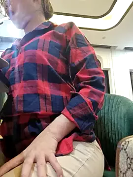 Freechat HinaLovely on StripChat