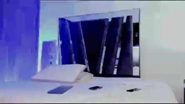 Freechat HollyEvanz on StripChat