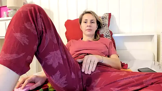 Offline HornyNalia on StripChat