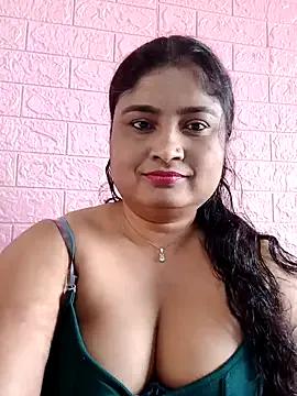 Freechat hornyriyanka on StripChat