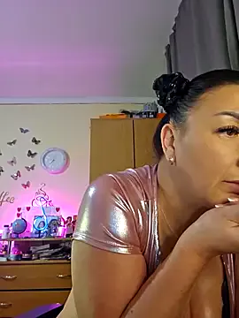 Freechat Hotangel75 on StripChat