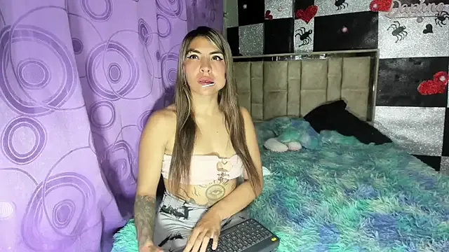 Offline Hotgirldaphne on StripChat