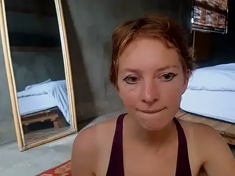 Offline Ida-Rose on StripChat