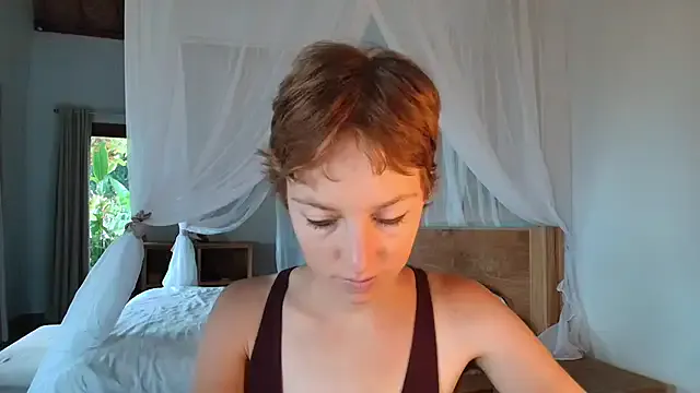 Offline Ida-Rose on StripChat