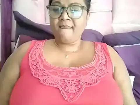 Freechat IndianDelia on StripChat