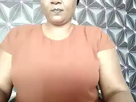 Freechat IndianDelia on StripChat