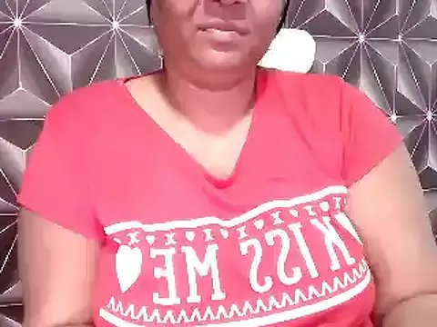 Freechat IndianDelia on StripChat