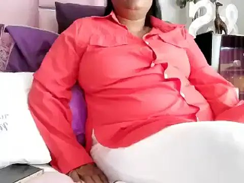 Freechat IndianDelia on StripChat