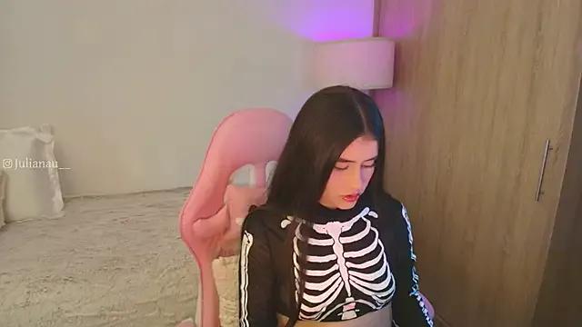 Private iriswest_ on StripChat