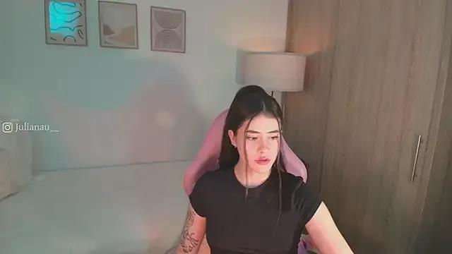 Private iriswest_ on StripChat