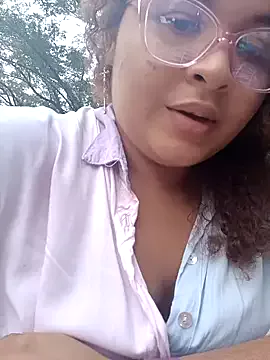 Offline isabela_rous on StripChat