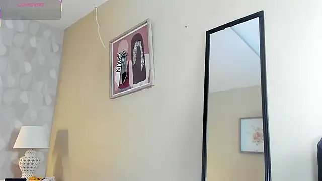 Private isabella_milf_ on StripChat