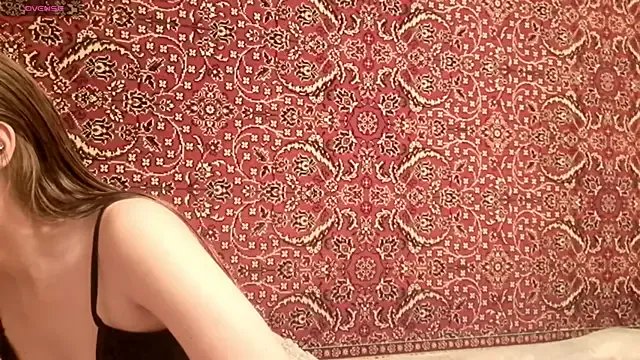 Freechat ivetabloom on StripChat