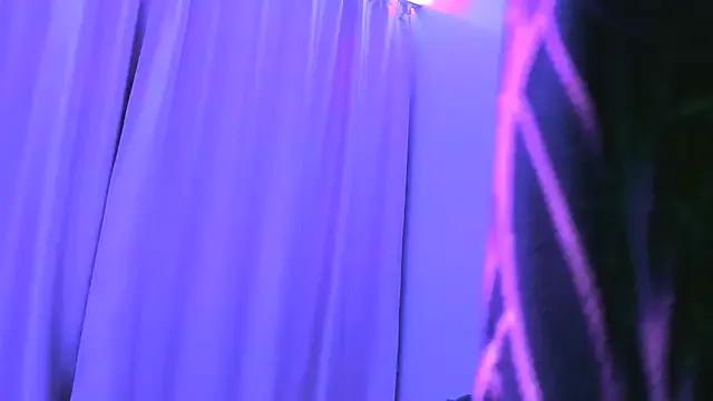 JanetShy on StripChat