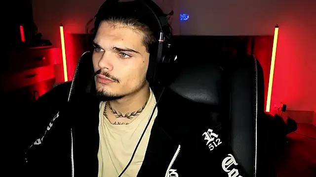 Freechat JordanShow on StripChat