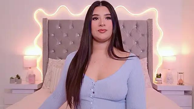 Freechat JuliaSUMMERS2022 on StripChat