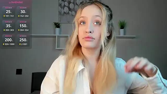 Freechat Julliakoill on StripChat