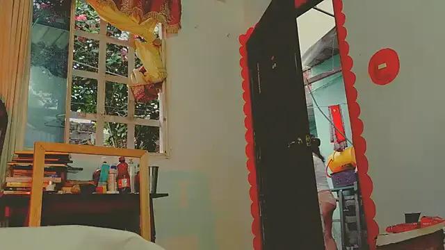 Freechat justcallmemargo on StripChat