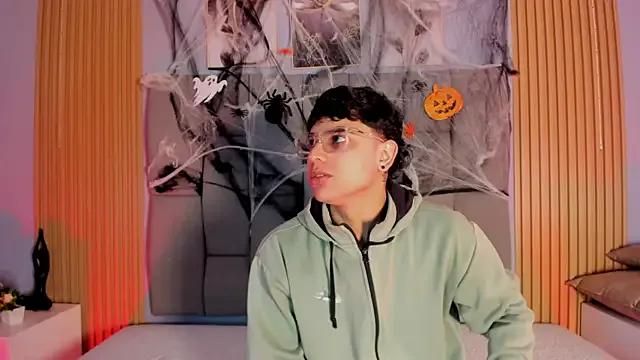 Freechat Kandyfrees_ on StripChat