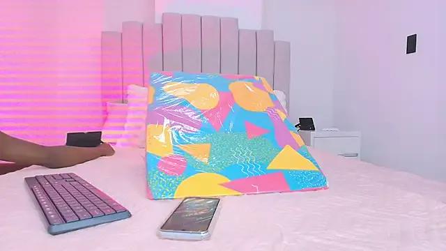 Freechat kata_hazel on StripChat