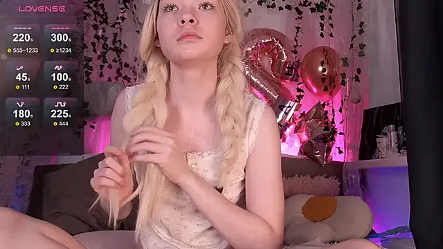 Kellybbface on StripChat