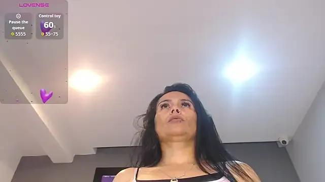 Freechat KendraaSimons on StripChat