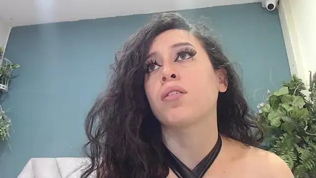 Freechat KendraaSimons on StripChat