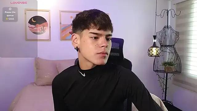 Freechat kevienmiet on StripChat