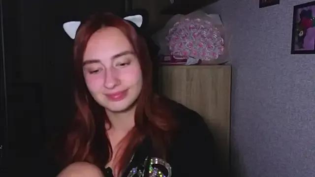 kristi_ginger on StripChat