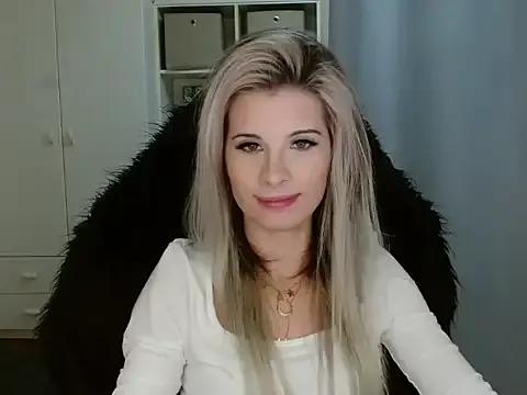KristineGlow on StripChat