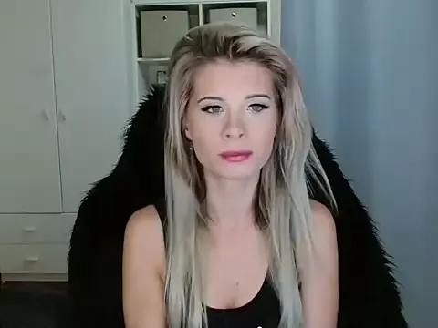 KristineGlow on StripChat