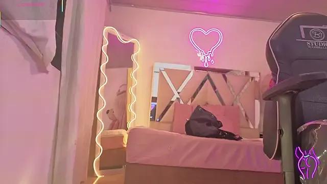 Freechat Laylafoxy_tay on StripChat