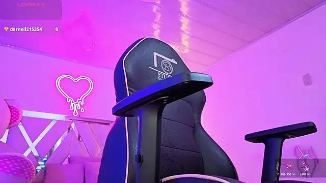 Freechat Laylafoxy_tay on StripChat