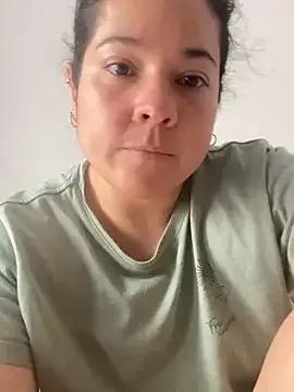 Freechat leiablack on StripChat