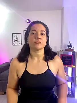 Freechat leiablack on StripChat