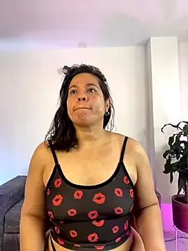 Freechat leiablack on StripChat