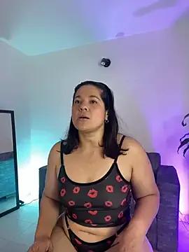 Freechat leiablack on StripChat