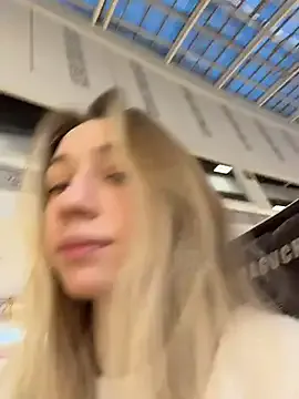 Offline Lia__Love on StripChat