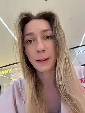 Offline Lia__Love on StripChat