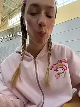 Offline Lia__Love on StripChat