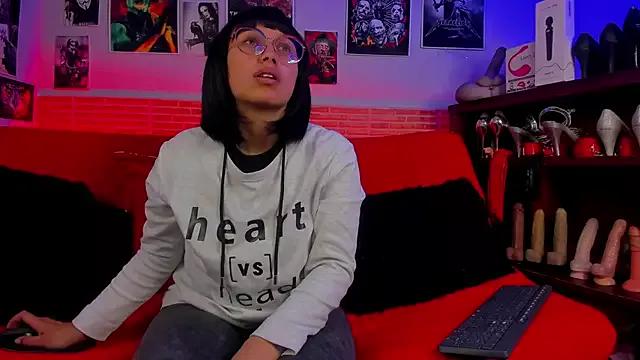 Private lilith-deveraux on StripChat