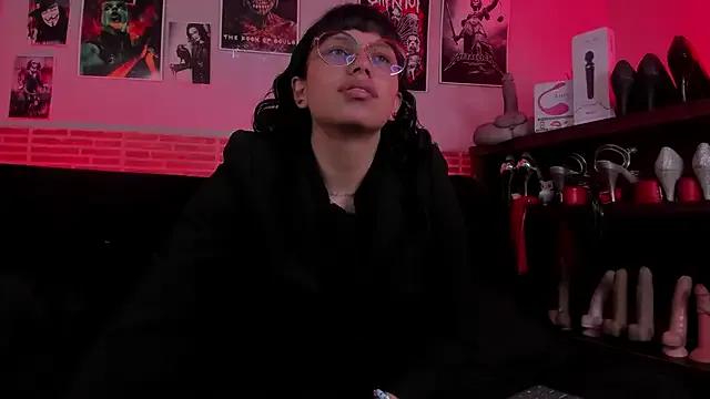 Private lilith-deveraux on StripChat